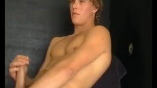 CHAD’S AUSSIE GLORYHOLE
